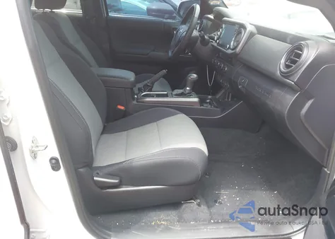 2021 Toyota Tacoma Trd Off-Road z USA, uszkodzony, nr VIN 3TMCZ5AN7MM377745